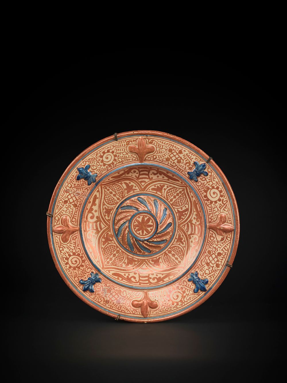 Lot 185: HISPANO-MORESQUE LUSTRE CHARGER, SPAIN, 19TH CENTURY