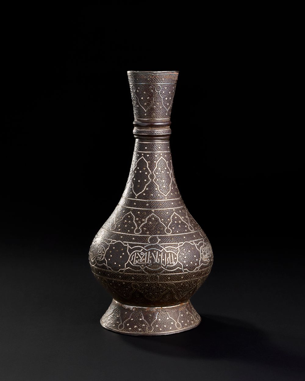 Lot 237: A FINE SILVER INALID BOTTLE VASE, POSSIBLY VENETO SARACENIC, MAHMOUD ALKURDI STYLE
