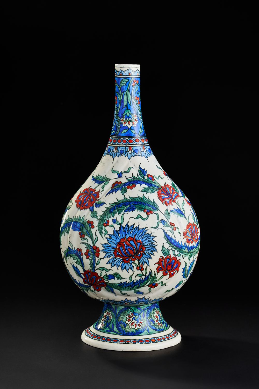 Lot 275: A ULISSE CANTAGALLI IZNIK STYLE POTTERY VASE, ITALIY, 19TH CENTURY