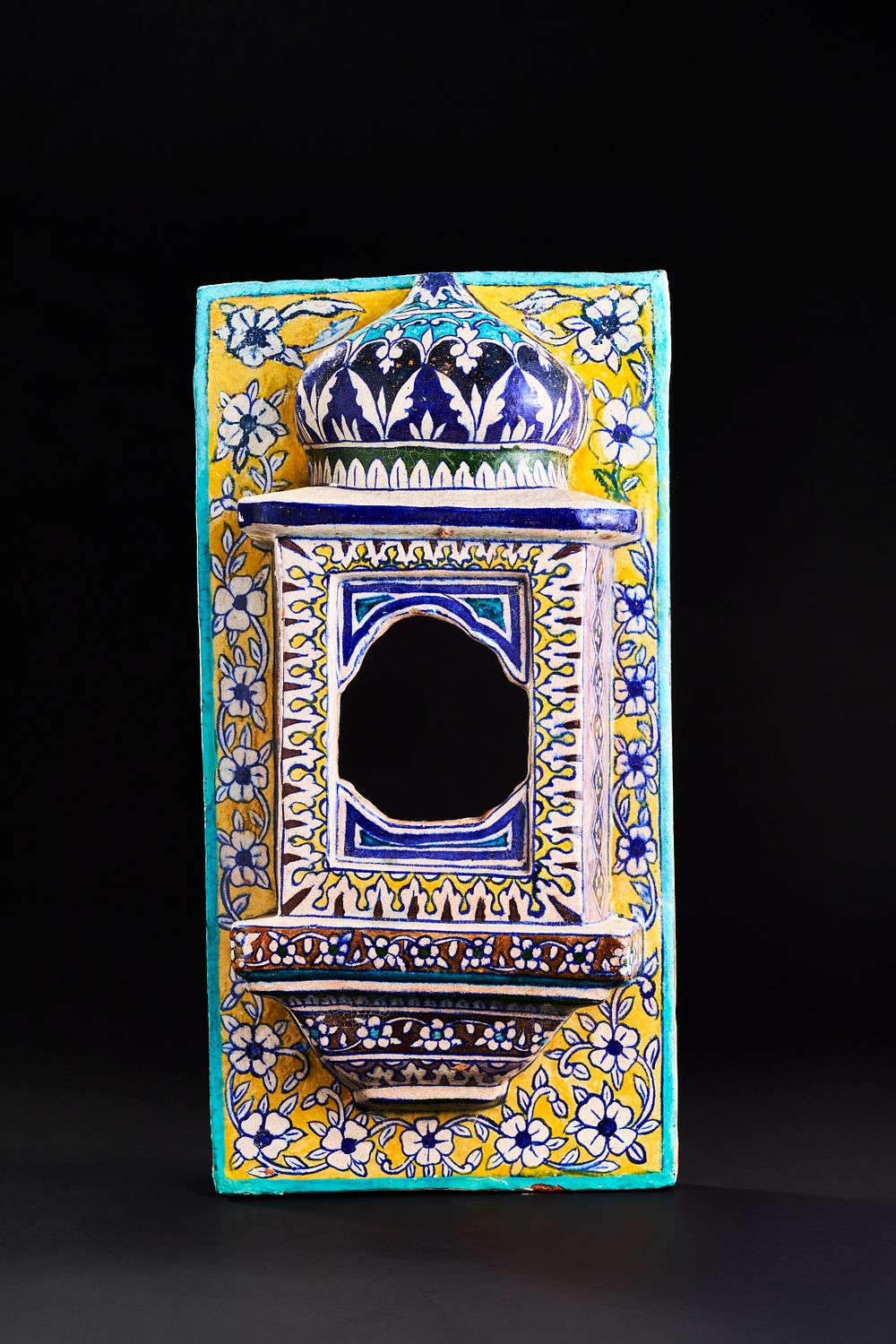 Lot 163: A LARGE MULTAN GLAZED POTTERY BIRD HOUSE, NORTH INDIA, 19TH CENTURY
