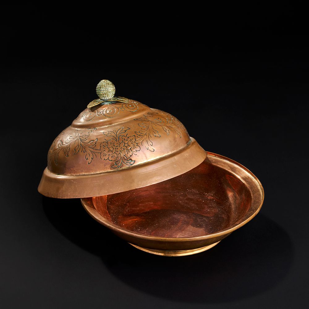 Lot 226: A GILDED COPPER "TOMBAK" LIDDED DISH, OTTOMAN TURKEY, 18TH CENTURY