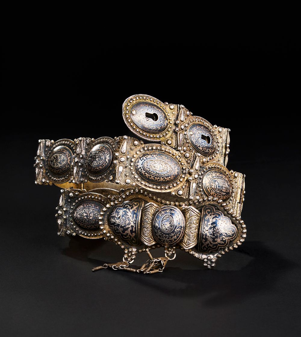 Lot 268: A NIELLO OTTOMAN SILVER BELT, 19TH CENTURY
