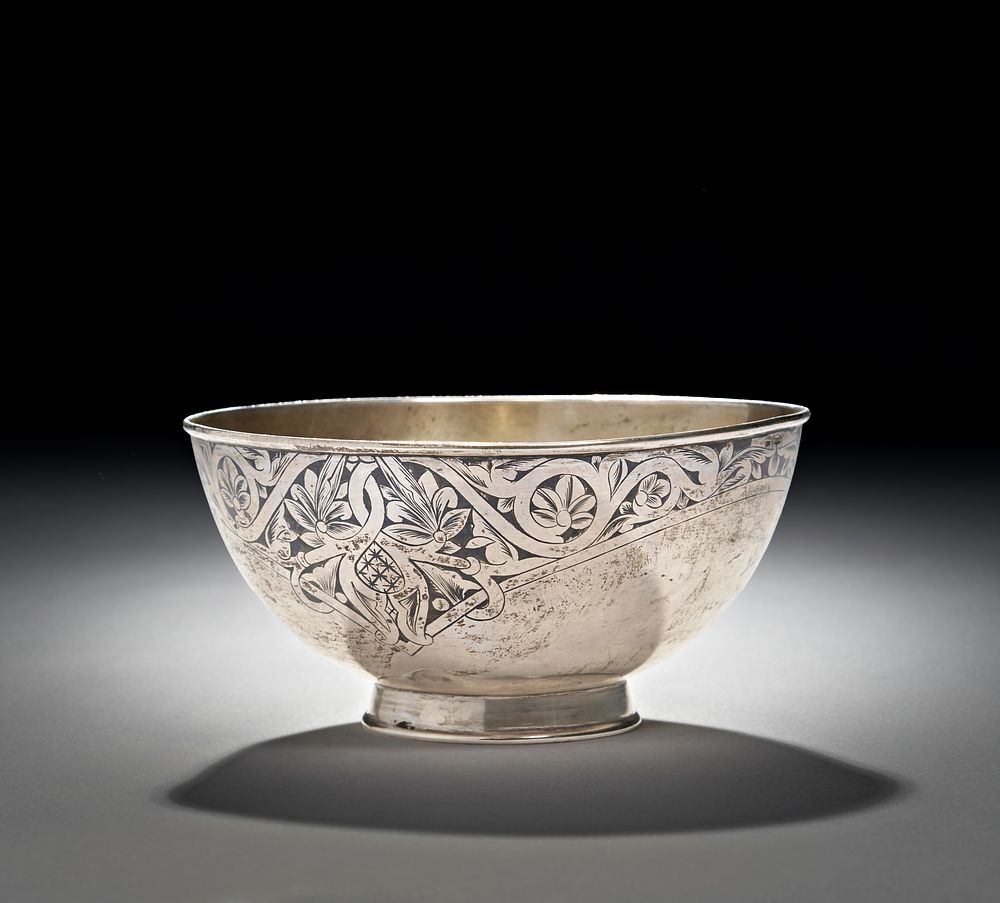 Lot 213: A GOLD PLATED RUSSIAN SILVER NIELLO GOBLET BOWL