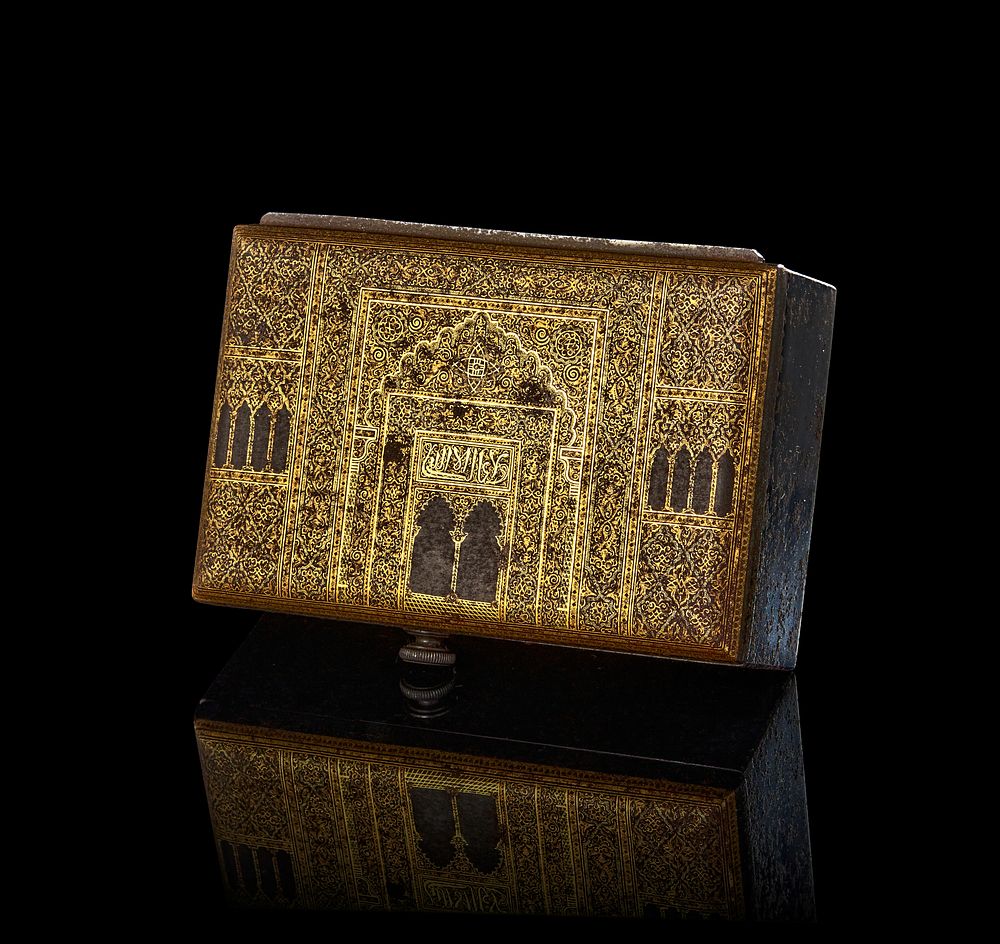Lot 185: A GOLD INLAID STEEL SPANISH TOLEDO BOX, CIRCA 1900