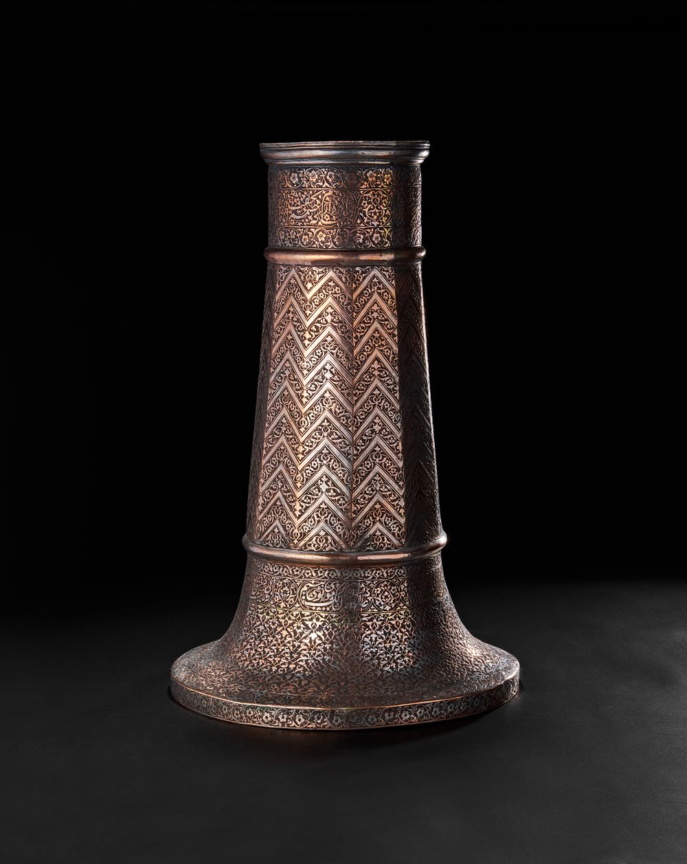 Lot 215: A MONUMENTAL METAL TORCH STAND, PERSIA, LATE 19TH CENTURY - EARLY 20TH CENTURY