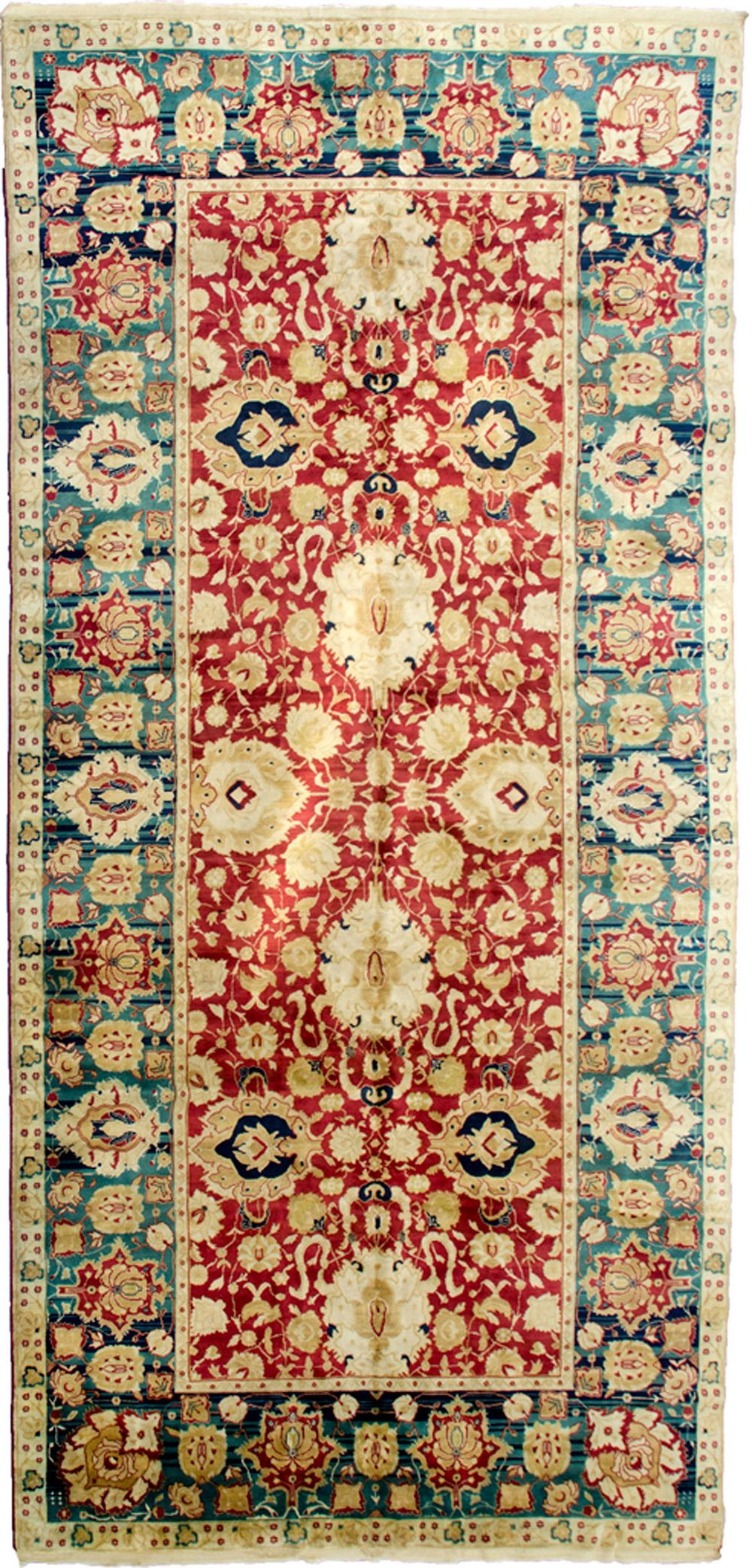 Lot 236: A LARGE VINTAGE AGRA CARPET / RUNNER 540 X 251 CM
