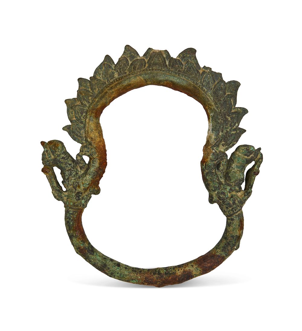Lot 102: ANCIENT CAMBODIAN KHMER BRONZE SADDLE RING WITH ANIMAL MOTIFS