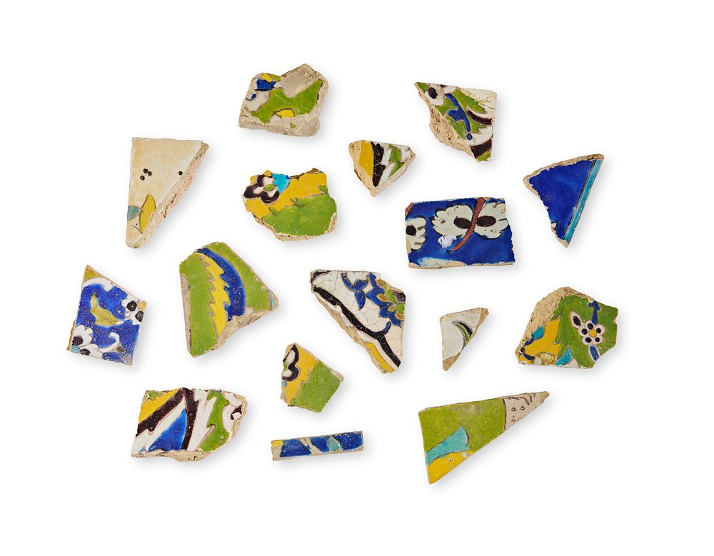 Lot 331: A COLLECTION OF SAFAVID POTTERY TILES FRAGMENTS, PERSIA, 17TH CENTURY