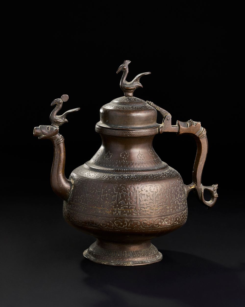 Lot 210: A LARGE BRONZE INDIA EWER, 19TH CENTURY