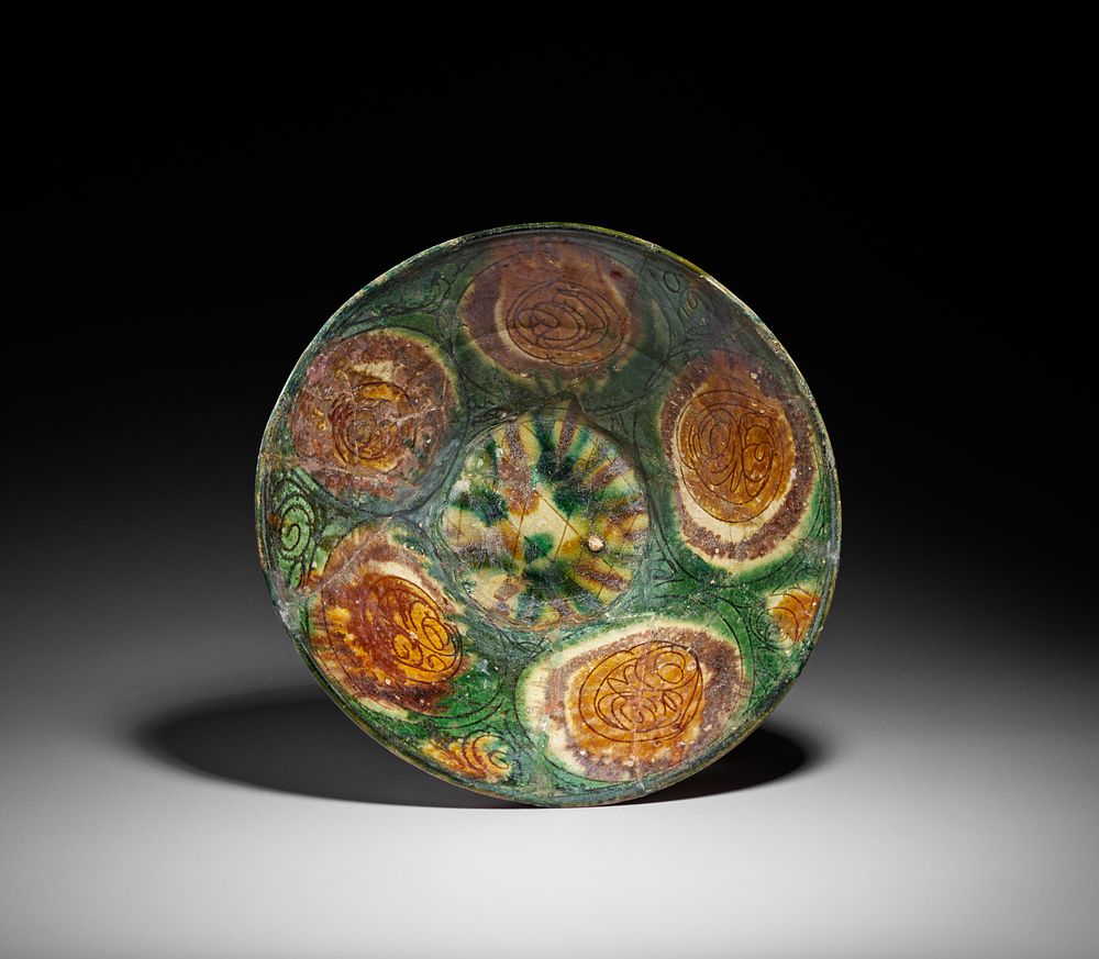 Lot 165: A NISHAPUR POTTERY BOWL, IRAN, 9TH - 10TH CENTURY
