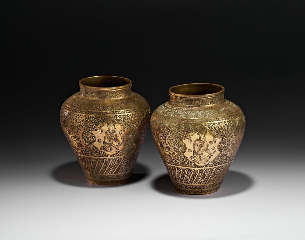 Lot 199: A PAIR OF ENGRAVED BRASS PERSIAN VASES, QAJAR, 19TH CENTURY