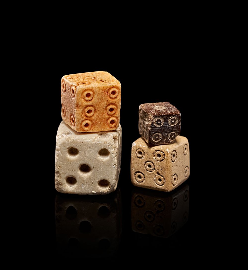 Lot 206: FOUR LEAD GAMING DICES, 17TH - 18TH CENTURY