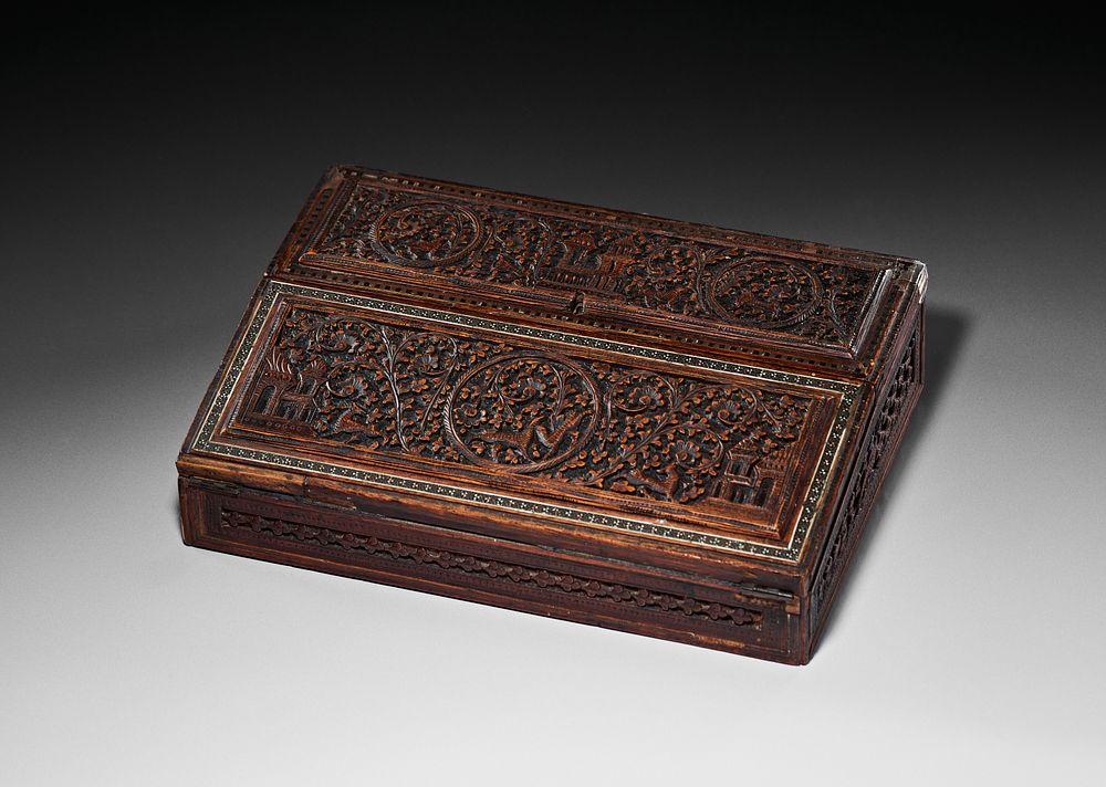 Lot 263: AN INDIAN WRITING BOX, VIZAGAPATAM, EARLY 20TH CENTURY