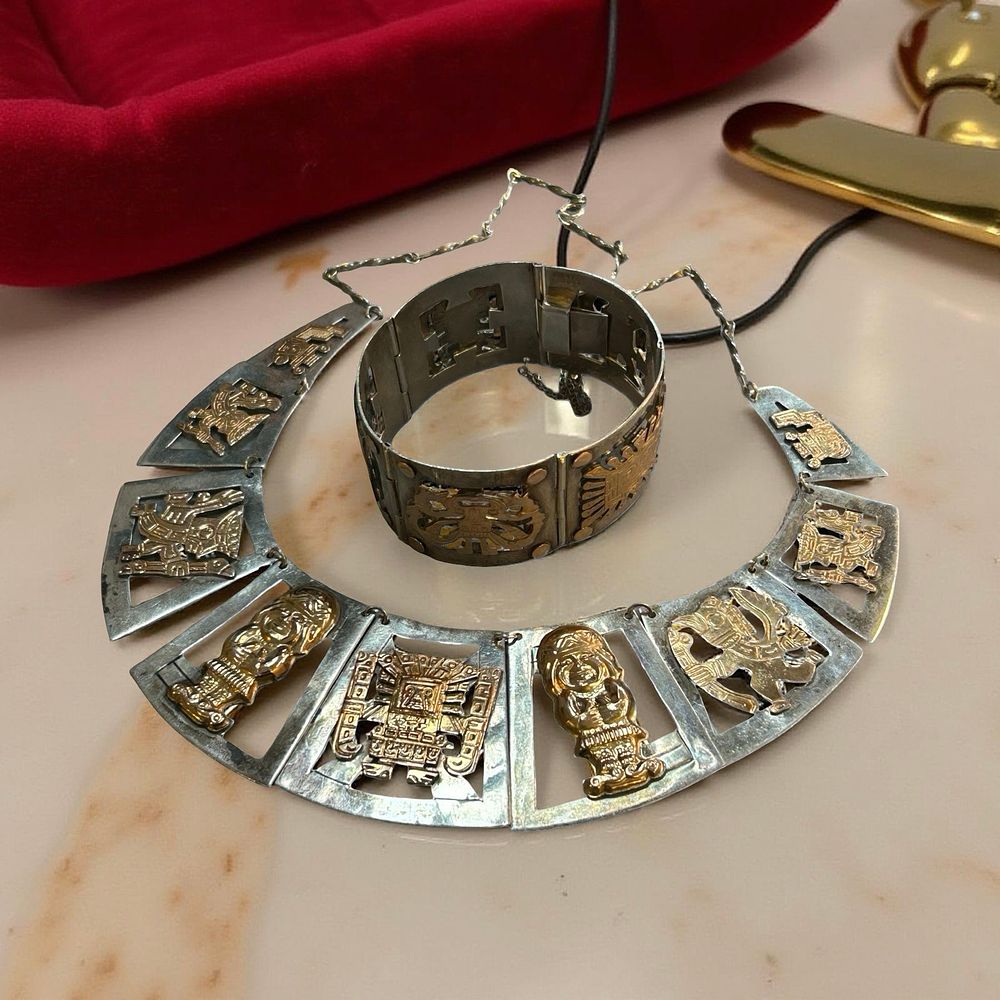 Lot 389: Statement Mexican silver and gold necklace and bracelet set