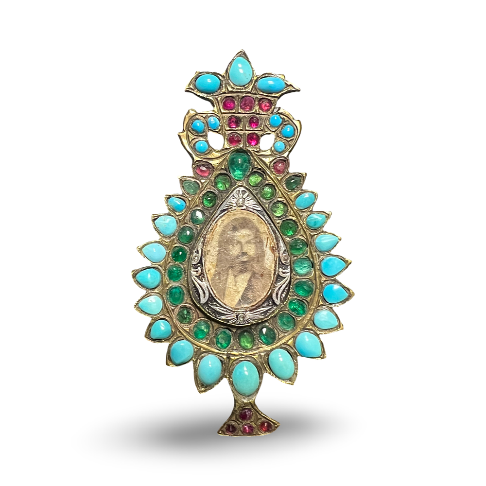 Lot 164: A Qajar Order of the Imperial Effigy Nishan-i-Tamtal-i-Humayun Depicting Imam Ali