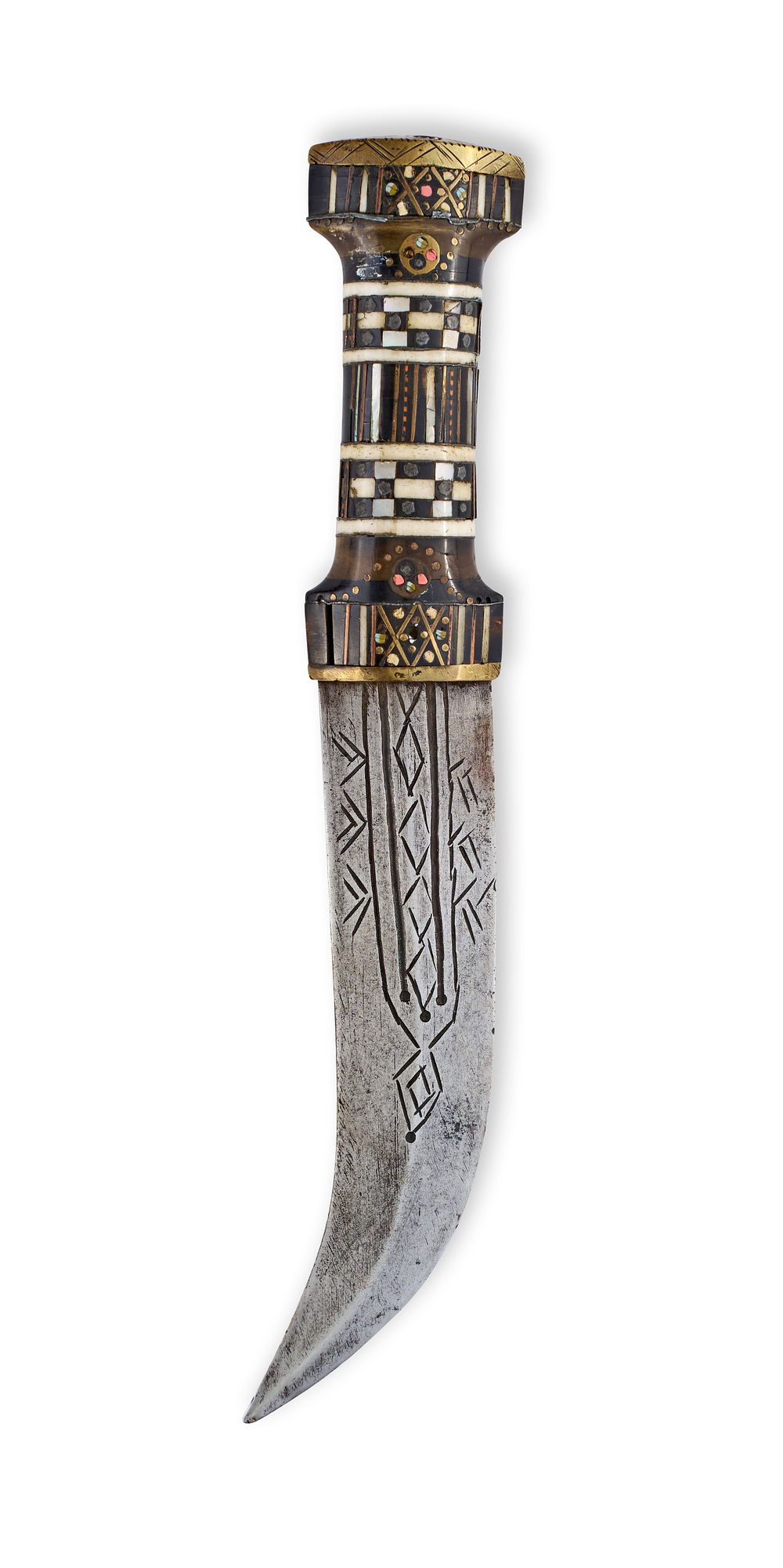 Lot 127: A SYRIAN CURVED DAGGER WITH INLAID HORN AND BONE HILT, 19TH CENTURY