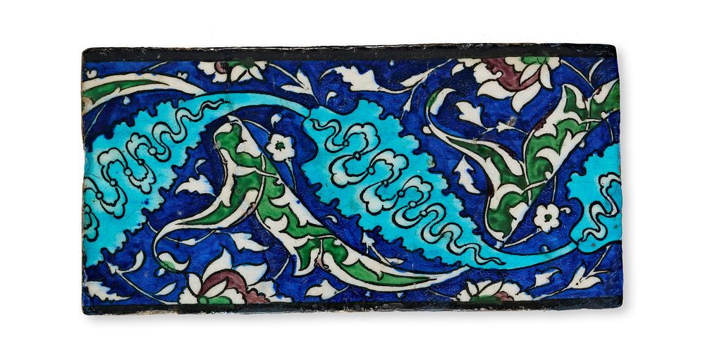 Lot 96: A DAMASCUS POTTERY BORDER TILE, LATE 16TH CENTURY