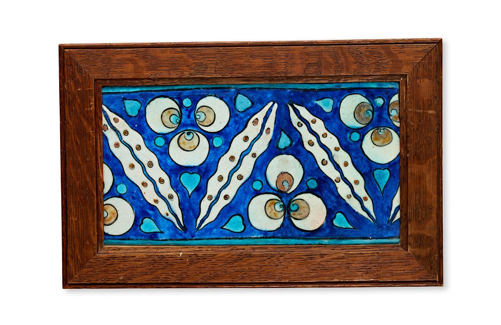 Lot 97: AN IZNIK CINTAMANI POTTERY BORDER TILE, OTTOMAN TURKEY, CIRCA 1570