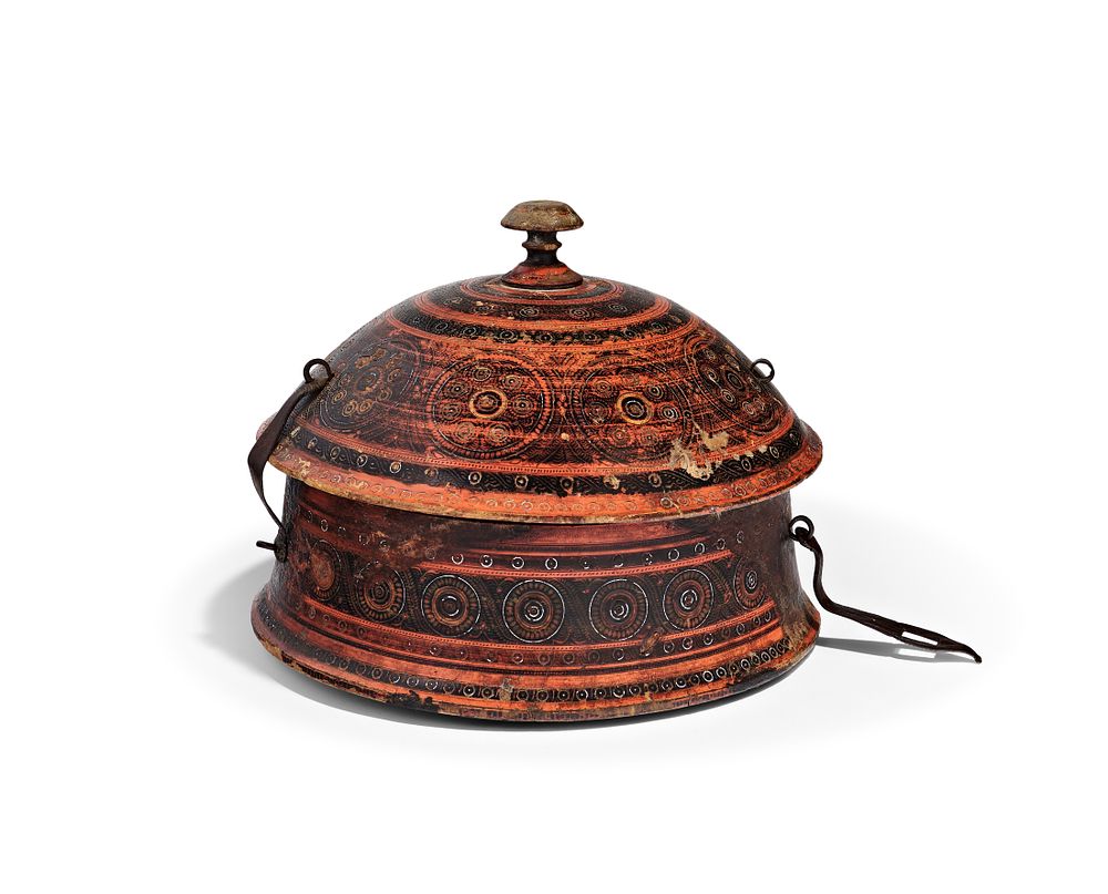 Lot 194: A HANDPAINTED WOODEN LACQUERWARE SPICE BOX, PROBABLY INDIA, 20TH CENTURY