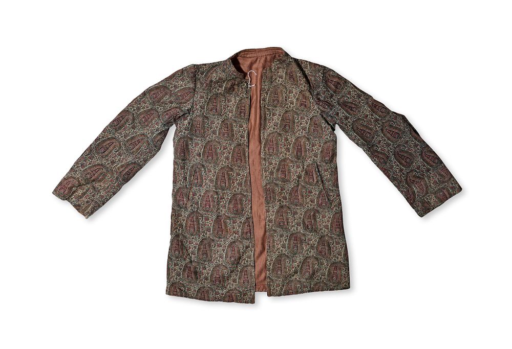 Lot 72: A QAJAR SENNEH JACKET/COAT, PERSIA PROBABLY KERMAN, EARLY 20TH CENTURY