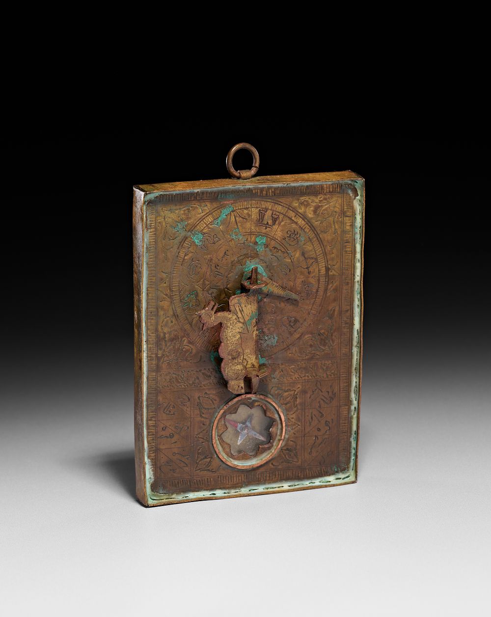 Lot 37: ANTIQUE ISLAMIC OTTOMAN SAFAVID ASTROLOGICAL QIBLA COMPASS AND SUNDIAL