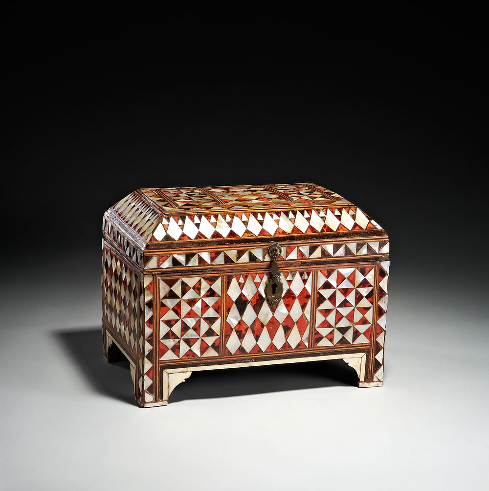 Lot 185: AN OTTOMAN MOTHER-OF-PEARL AND TORTOISESHELL INLAID WOODEN CASKET, TURKEY, 18TH - 19TH CENTURY