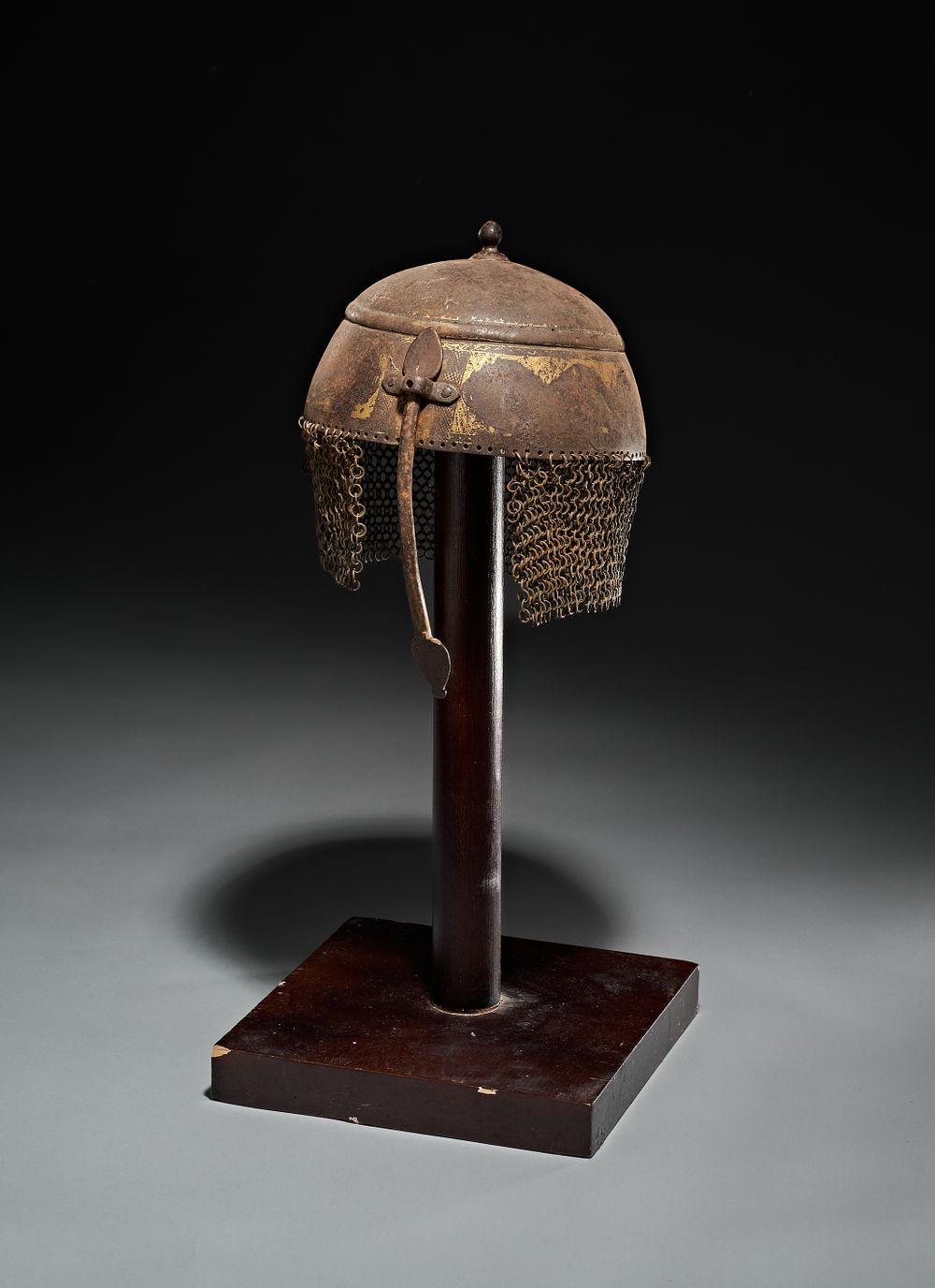 Lot 85: AN INDO-PERSIAN STEEL KULAH KHUD HELMET, CENTRAL ASIAN, 18TH - 19TH CENTURY