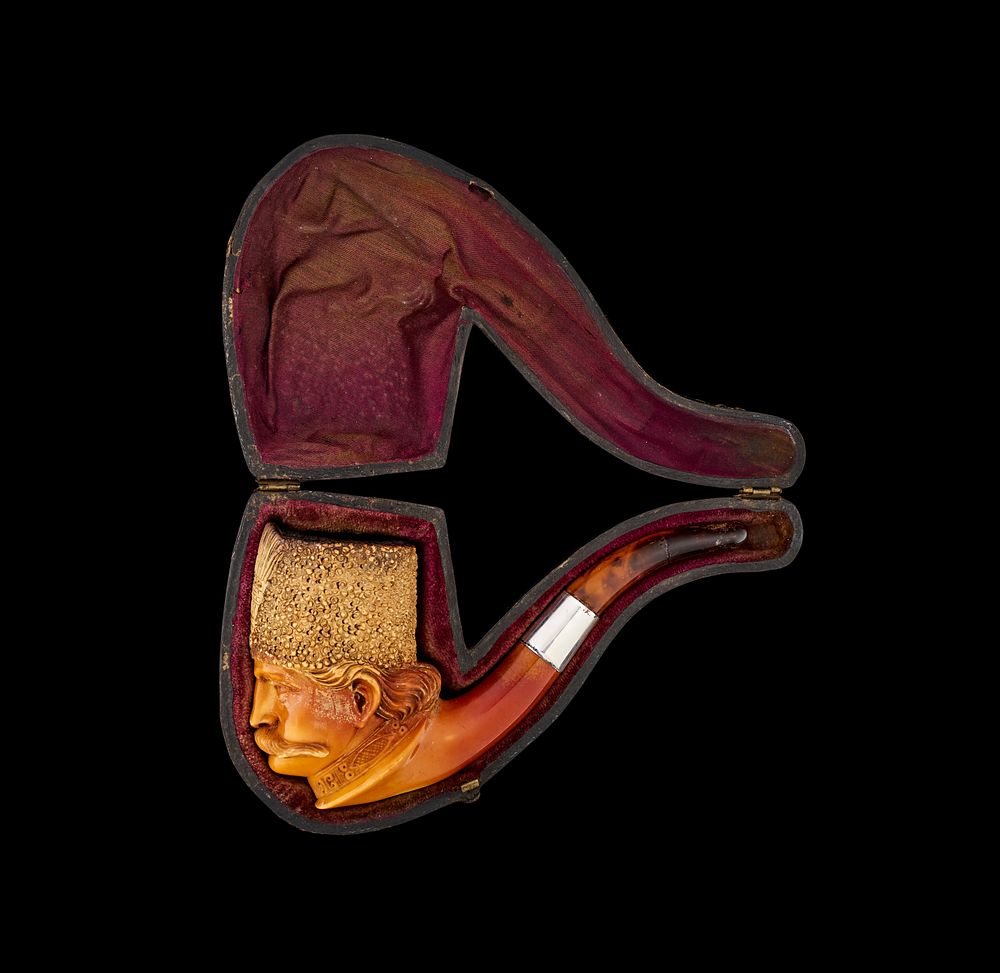 Lot 207: A CASED MEERSCHAUM PIPE WITH THE HEAD OF NASIR AL-DIN SHAH QAJAR, OTTOMAN TURKEY OR VIENNA, AUSTRIA, END OF THE 19TH CENTURY