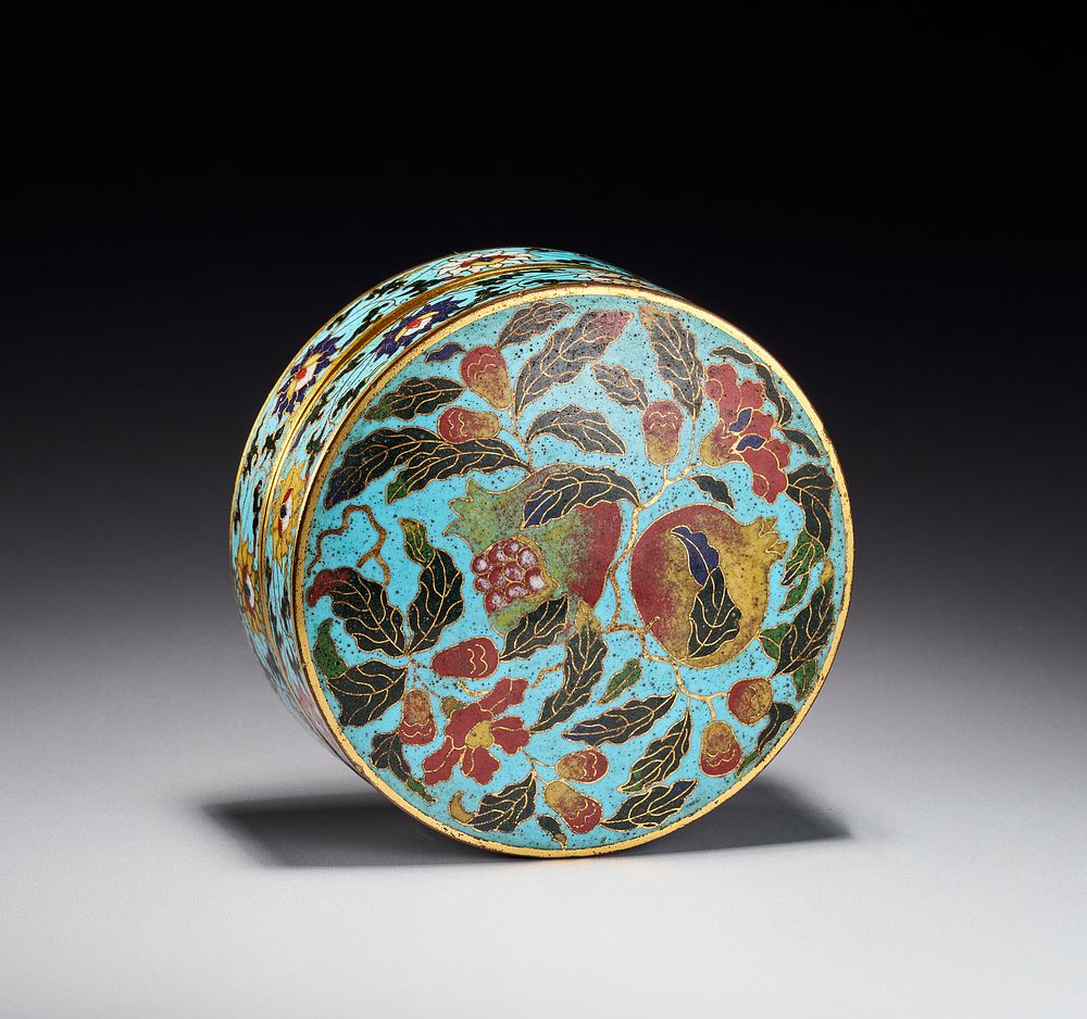 Lot 239: A CHINESE CLOISONNE ENAMEL POMEGRANATE CIRCULAR BOX AND COVER