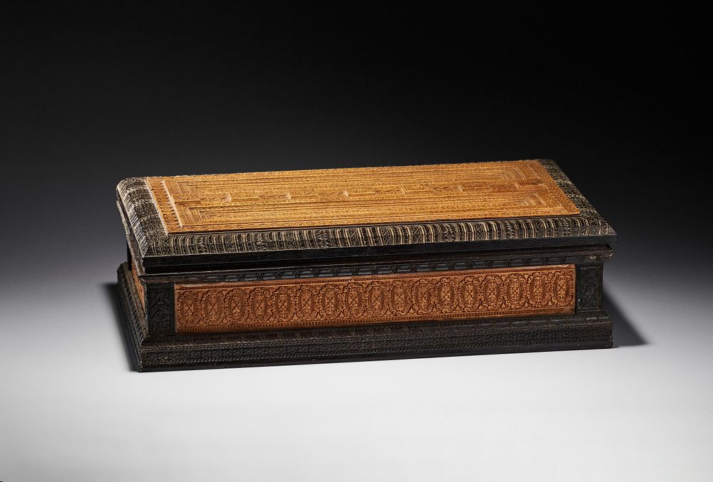 Lot 160: A SANDALWOOD AND EBONY BOX, INDIAN OR SRI LANKAN, 19TH CENTURY