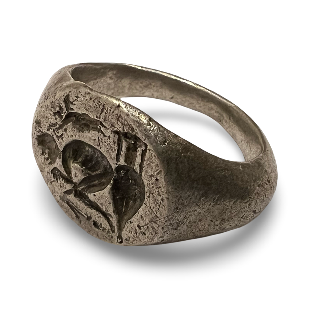 Lot 260: ANCIENT ROMAN STYLE CAST SILVER SIGNET RING