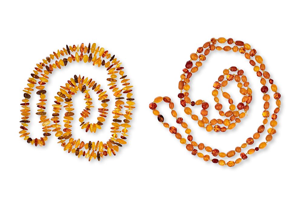 Lot 174: AN ASSORTMENT OF BALTIC AMBER BEAD NECKLACES