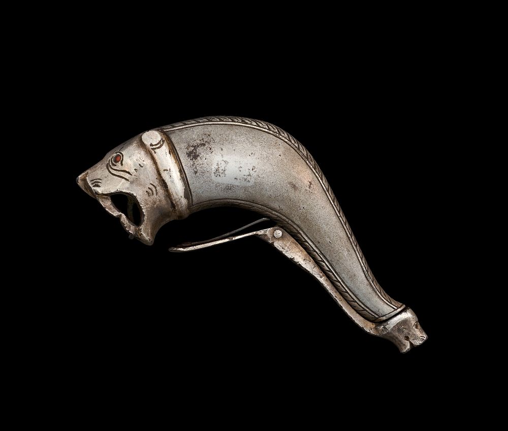 Lot 264: A PERSIA STEEL ZOOMORPHIC GUNPOWDER FLASK, 19TH - 20TH CENTURY