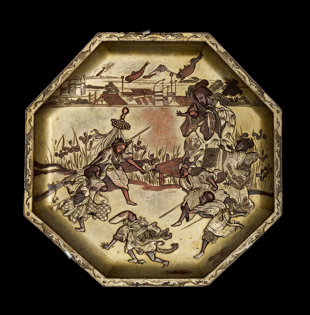 Lot 242: A JAPANESE MEIJI PERIOD MIXED-METAL OCTAGONAL TRAY WITH TAKA-ZOGAN DECORATION