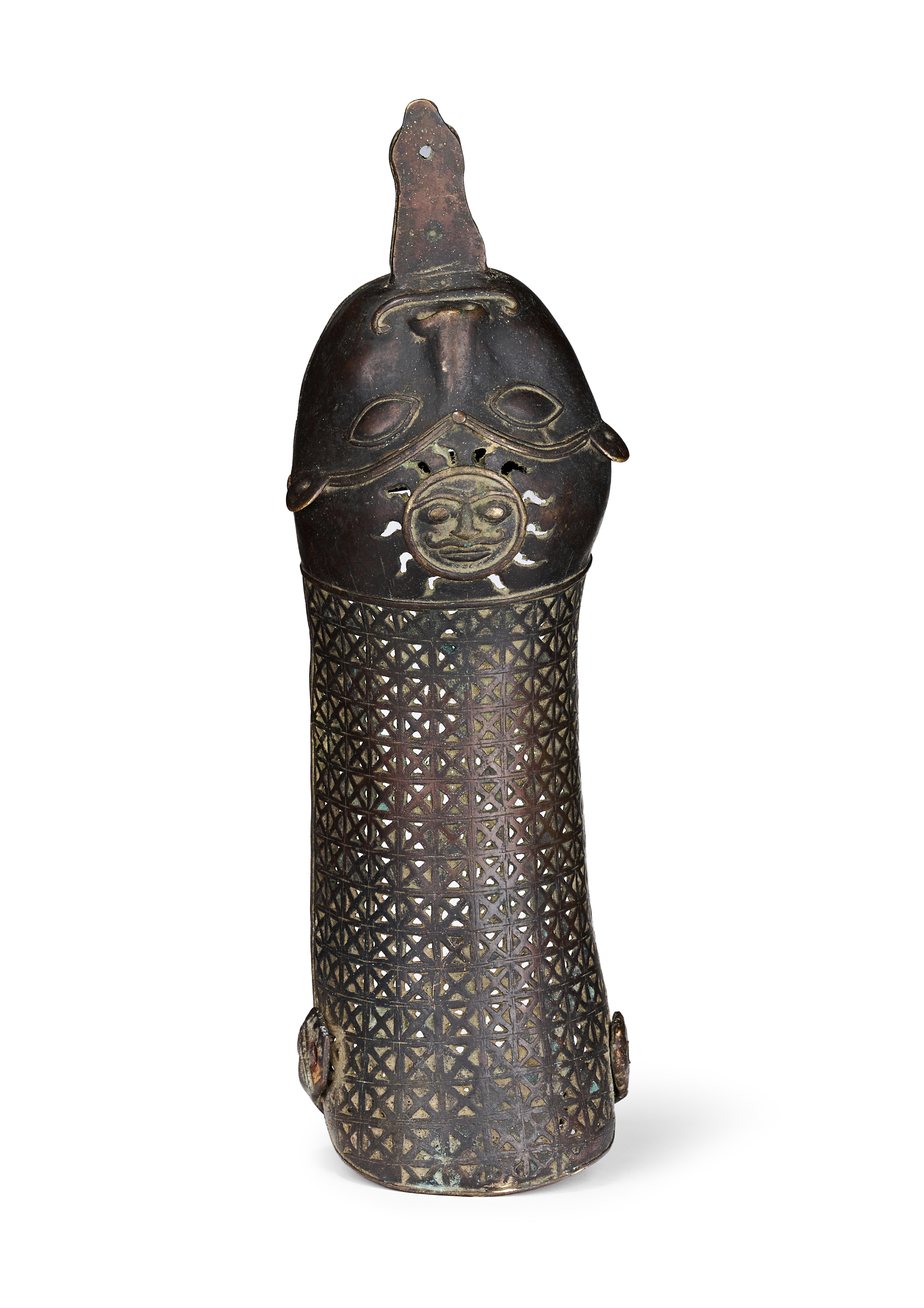 AN INDIAN CAST BRONZE PATA GAUNTLET HANDGUARD, 18TH - 19TH CENTURY