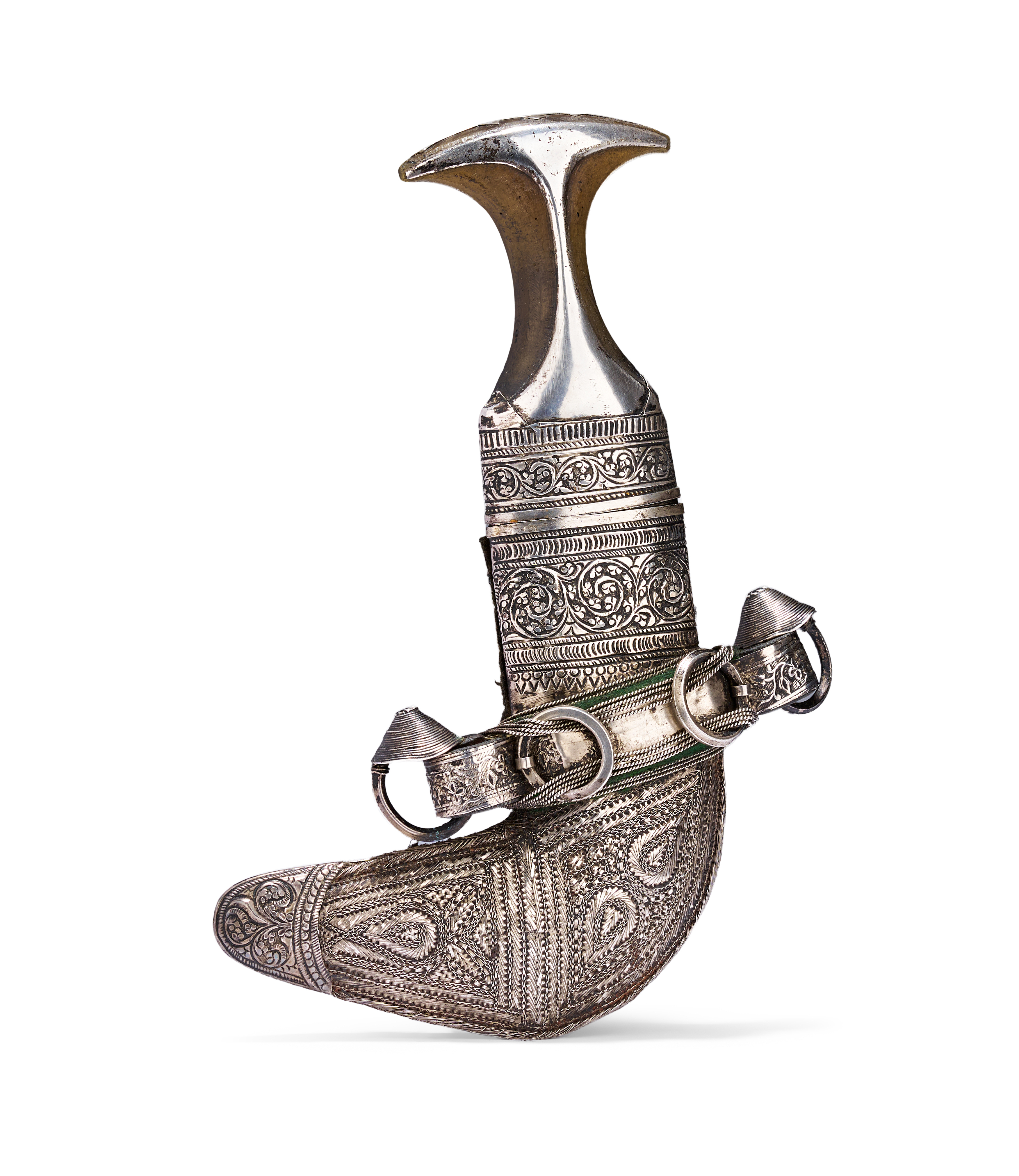 A OMANI SILVER-MOUNTED KHANJAR DAGGER, LATE 19TH OR EARLY 20TH CENTURY