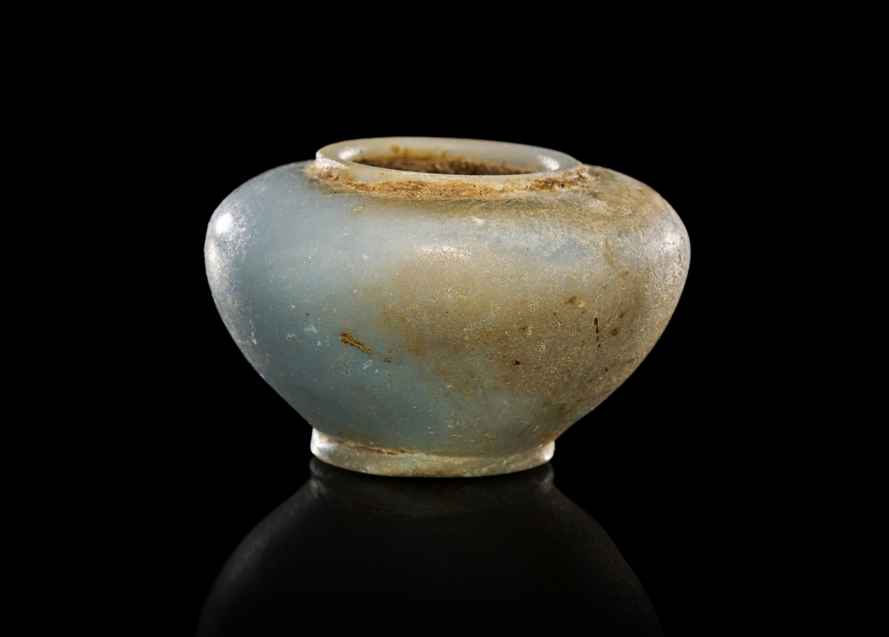 A BLUE CHALCEDONY STONE VESSEL USED FOR OINTMENT, HELLENISTIC PERIOD, 300 B.C.