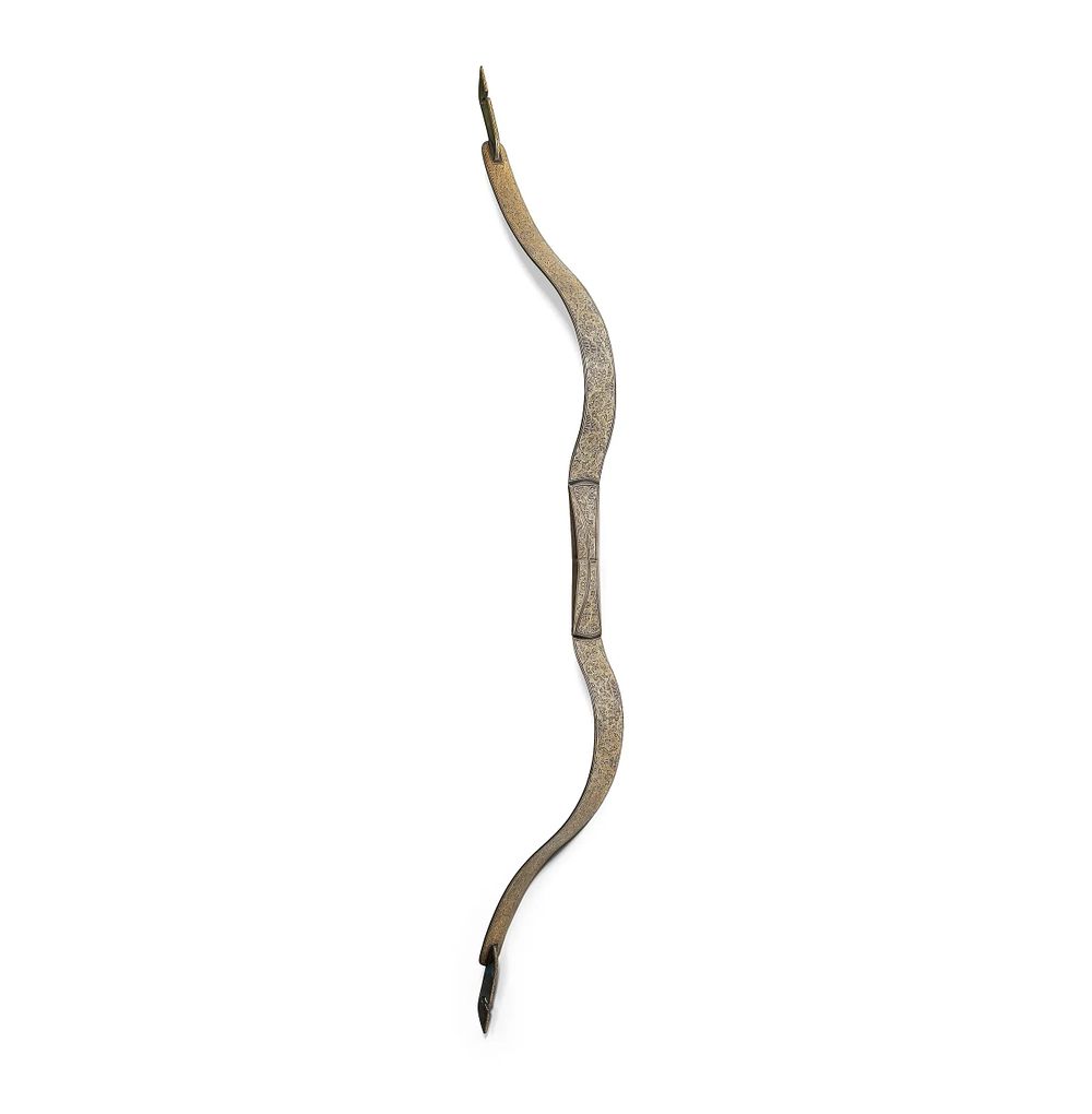 Lot 291: A GOLD KOFTGARI STEEL BOW, INDIA, 19TH - 20TH CENTURY