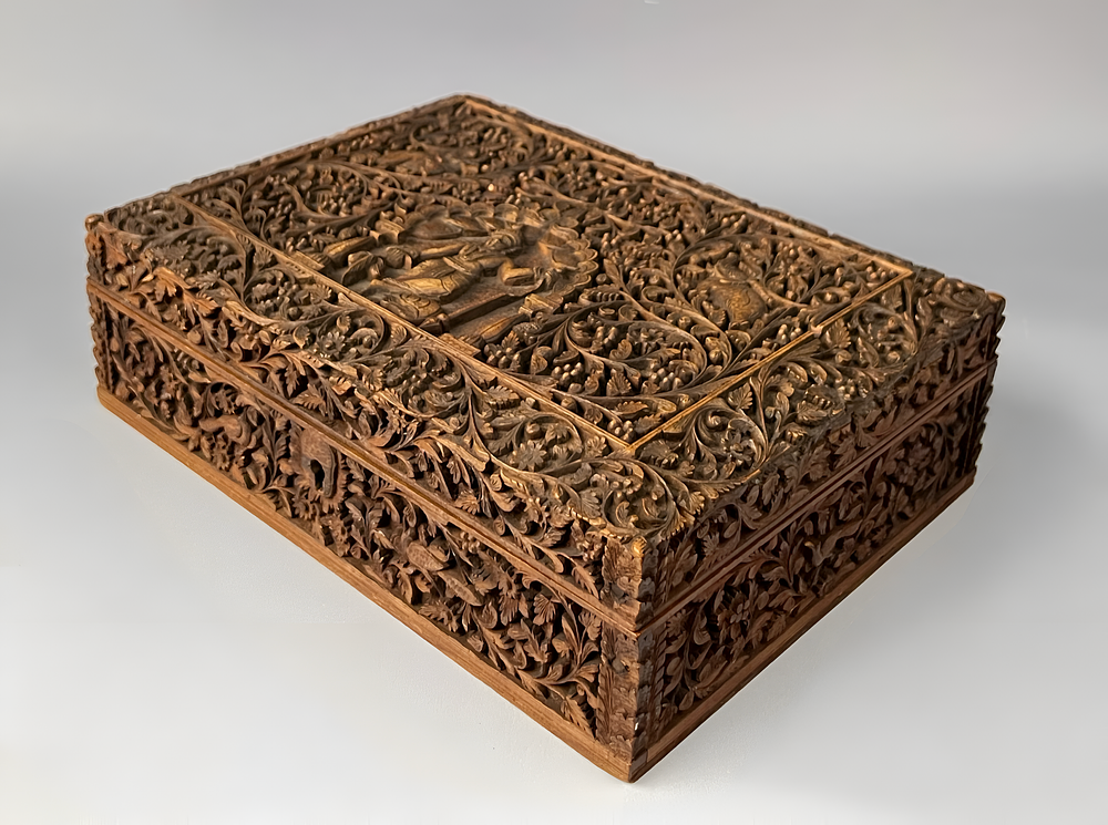Lot 309: A MYSORE CARVED SANDALWOOD JEWELLERY BOX, INDIA, LATE 19TH CENTURY