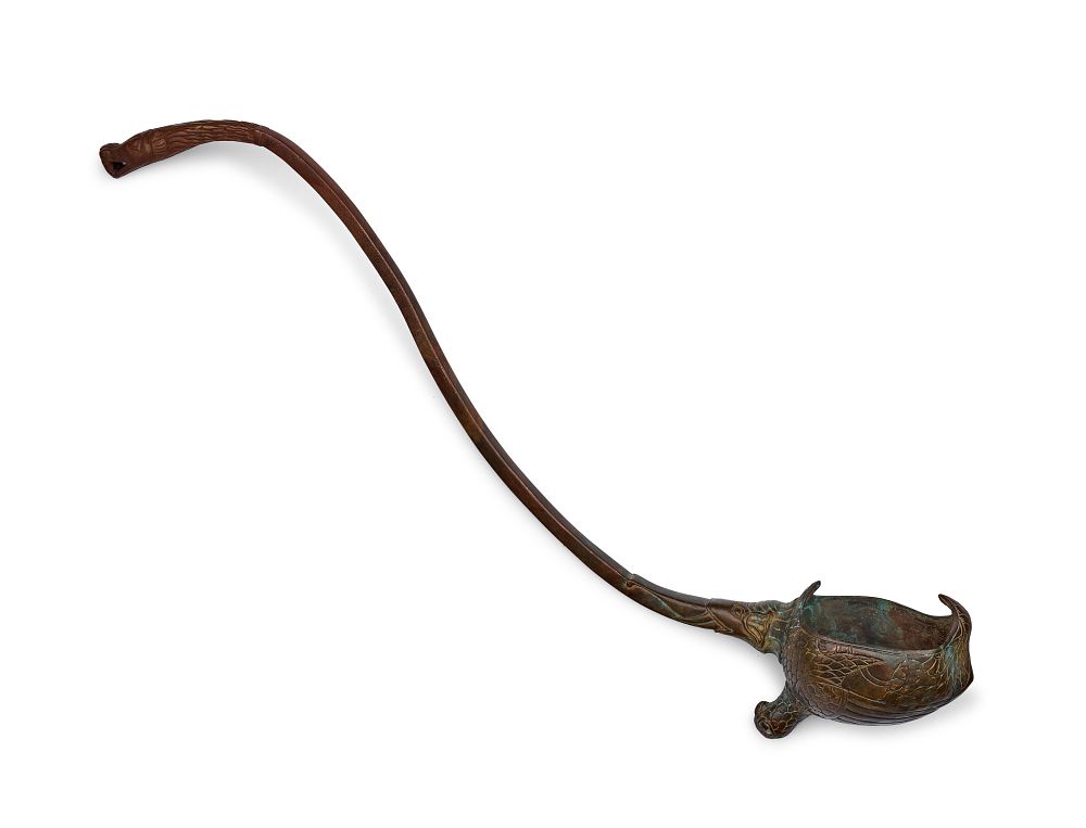 Lot 297: AN UNUSUAL INDIAN BRONZE ZOOMORPHIC CEREMONIAL WEAPON OBJECT, 17TH - 18TH CENTURY