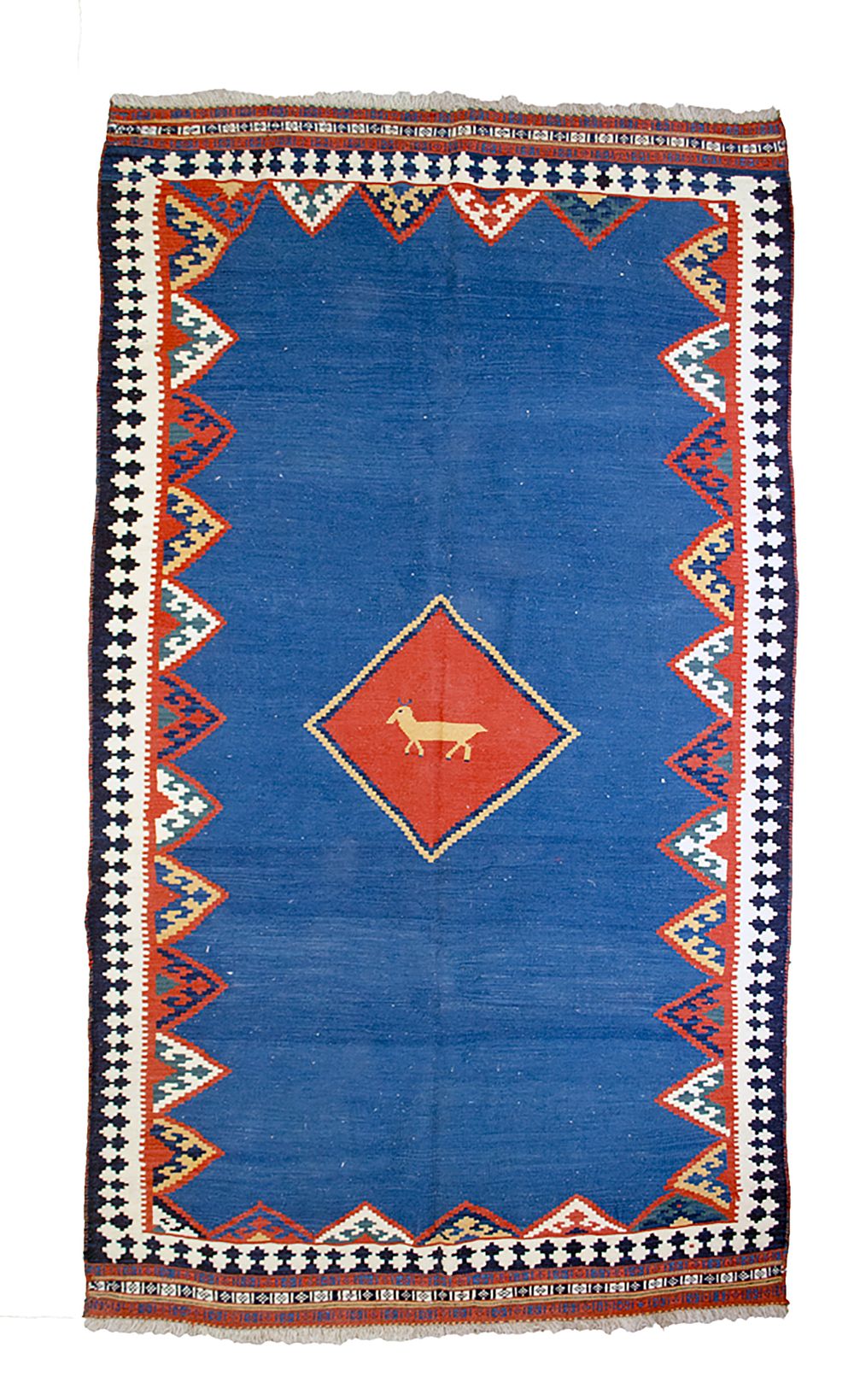 Lot 371: A QASHQAI HAND-WOVEN WOOL KILIM RUG WITH ANIMAL MOTIF