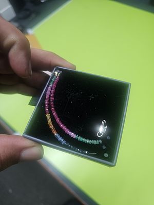 צמיד זהב 14K יהלומים- רובי -אמרלד. 
דורש תיקון. 
Ruby Sapphire Emerald Garnet Multi 
