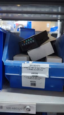 הפריטים שבתמונות , צג גובה, ידית מצמד מאריך למפסק, מד סיבובים ויברטור, לחצן רגל משוריין.