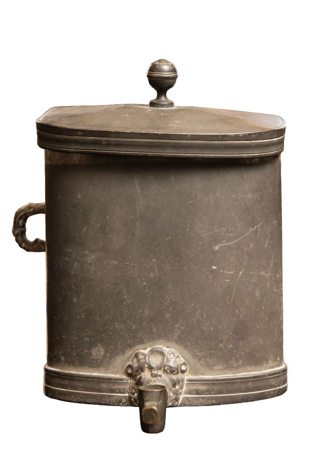 וְרָחֲצוּ אַהֲרֹן וּבָנָיו מִמֶּנּוּ אֶת יְדֵיהֶם..
ספל לנטילת ידים, שרכש אדמו"ר המהר"ש- באישור 