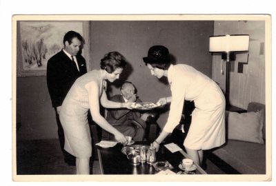 תצלום של קנצלר גרמניה קונראד אדנאואר בביקורו הראשון בארץ, במלון דן כרמל פנורמה בחיפה – שנות ה-60. 