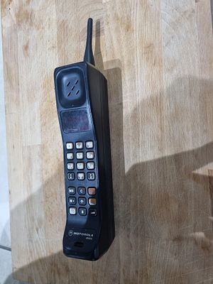 מכשיר פלאפון לאספנים הפאלפון הראשון מתחילת שנות ה-90 
מכשיר מקורי של חברת-Motorola
המכשיר ללא 