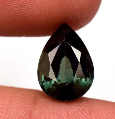 --4.70 ct Mozambique Green Tourmaline Pear Cut Loose Gemstone
