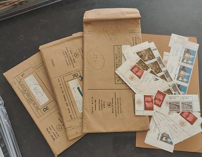 מקבץ גדול של גיליונות ובולי ישראל במצבים מעולים !!