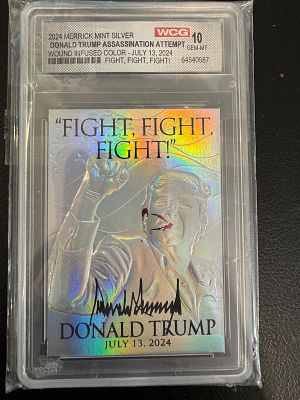 קלף כסוף ומיוחד מאוד מדורג 10 שנוצר מיד לאחר ניסיון ההתנקשות בטרמפ ב13 ביולי 2024. Figh, Fight 