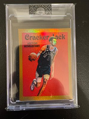 קלף מיוחד נדיר וממוספר 17/25 של השחקן Victor Wembanyama